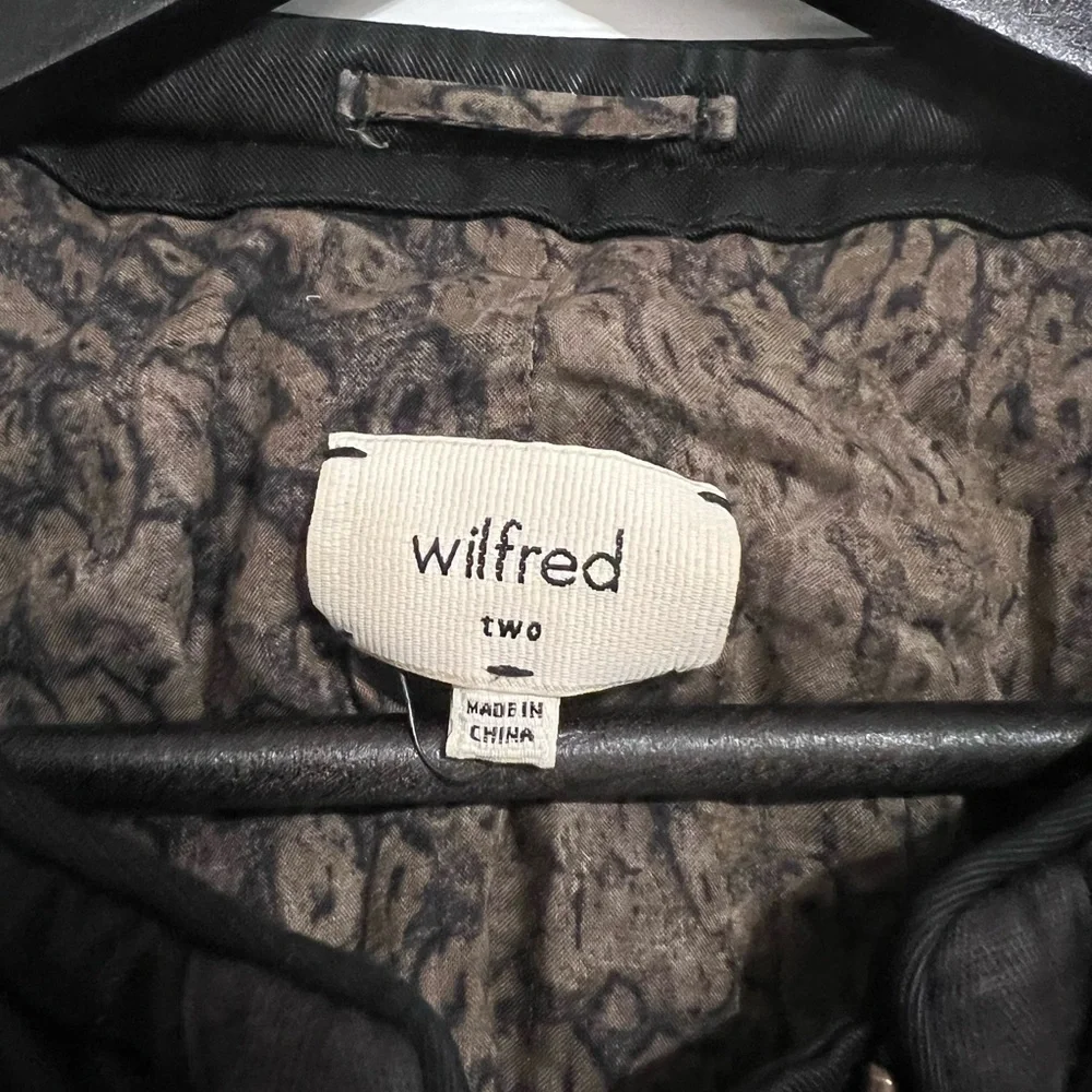 Aritzia Wilfred Dauphine jacket quilted lined - Picture 3 of 3